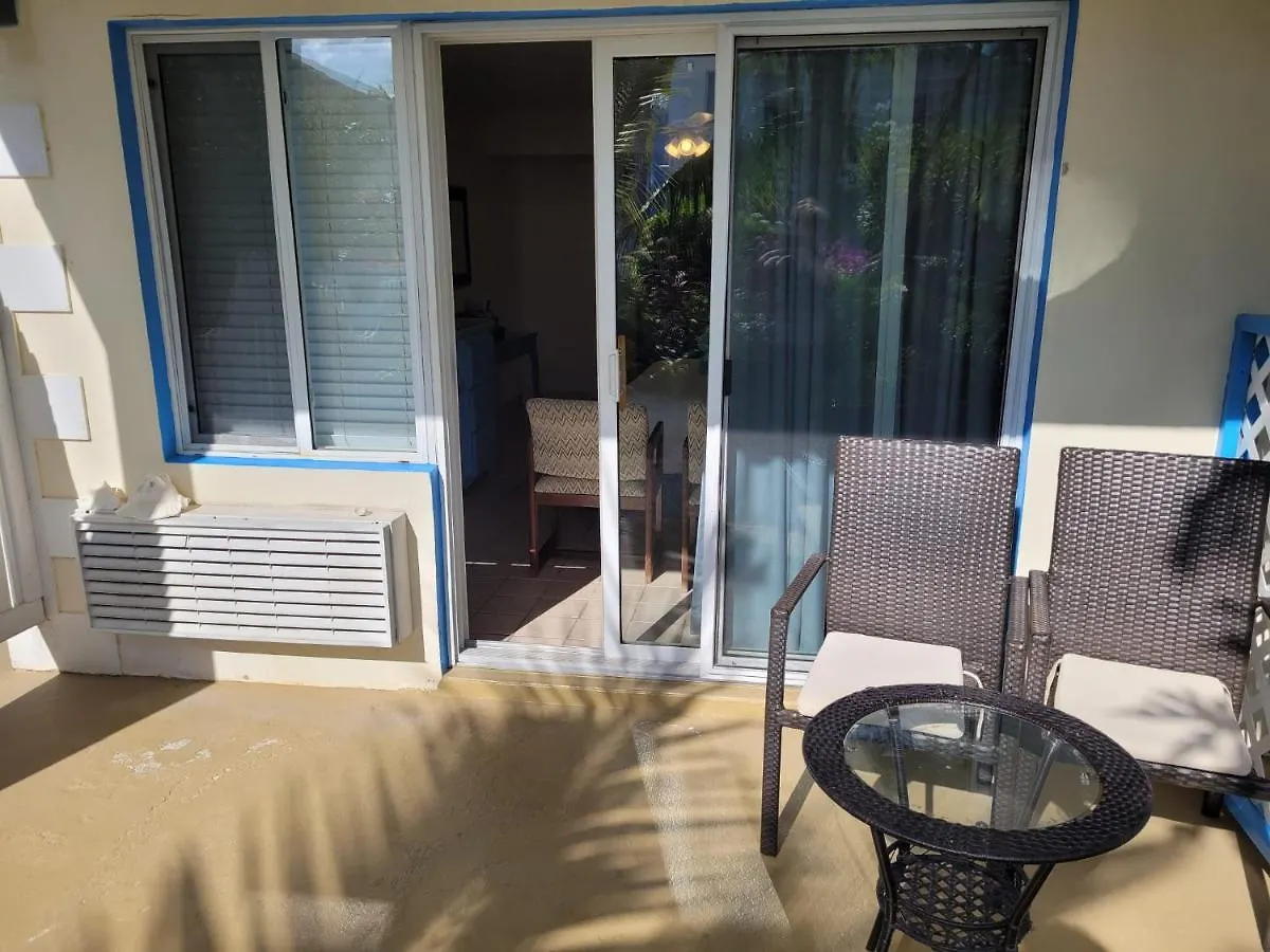 גרייס ביי Sibonne Beach Hotel