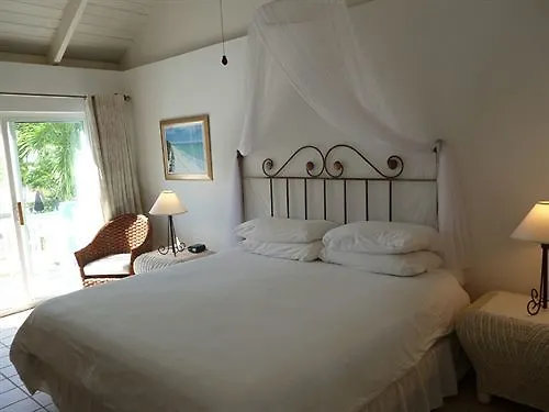 Sibonne Beach Hotel Grace Bay 3*,